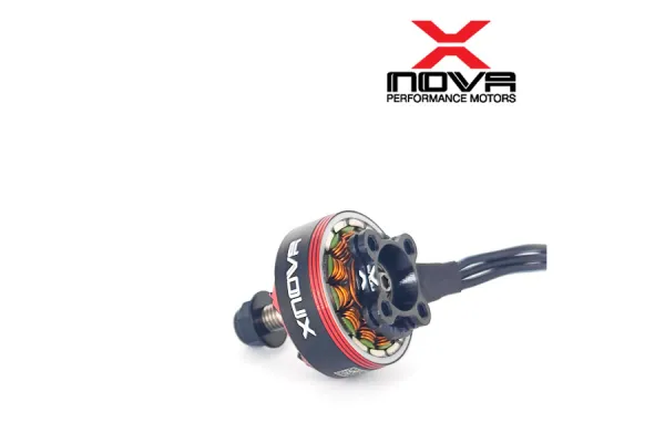 Xnova FPV Brushless Freestyle Hardline Motor 2207 V2 mit 1800KV mit M5 Welle (14mm) 4Stück